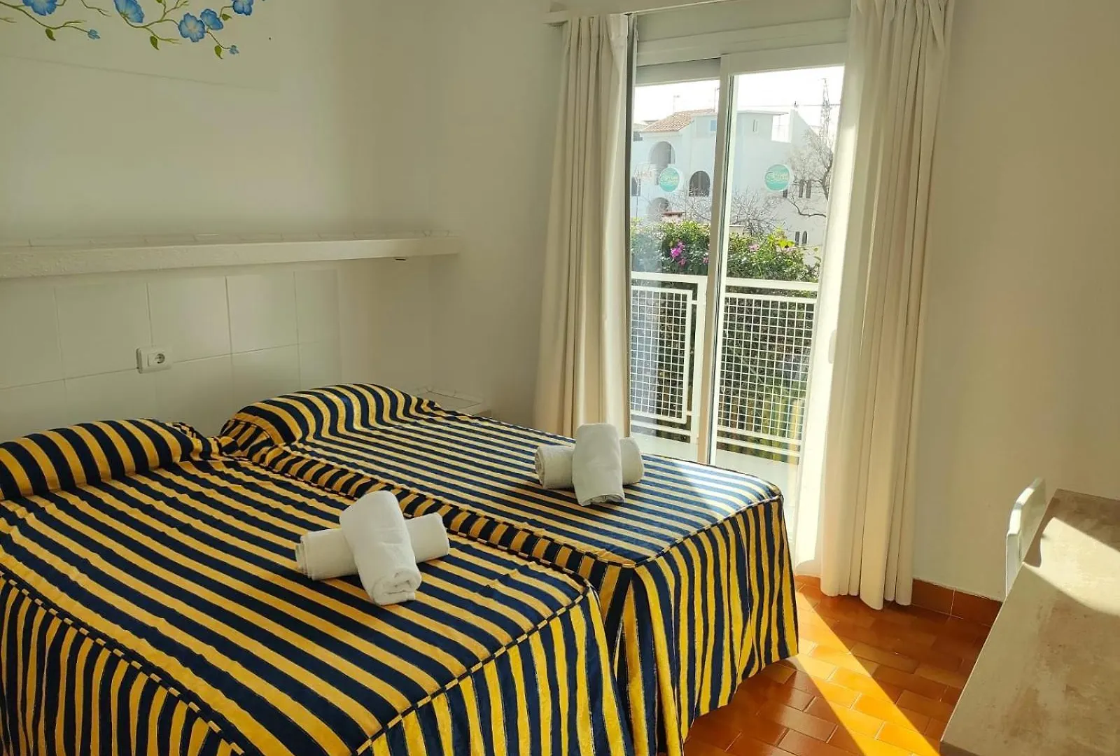 Ciel Azul Ibiza Apartamentos Santa Eulalia del Río 0*,  España